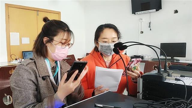 武汉最大的“康复驿站”用武汉话来播音，让康复者边吃边笑……